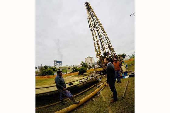 Buscan optimizar el servicio de agua potable en más barrios de Salta Capital