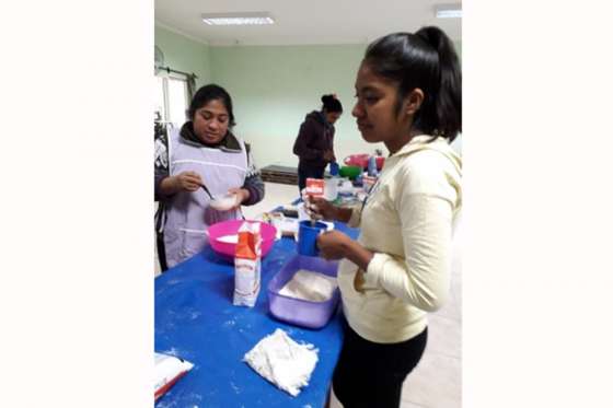 El Centro de Primera Infancia de Chicoana brinda talleres de formación para madres y padres