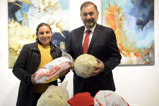 Entregaron elementos deportivos a la Asociación Salteña de Fútbol Femenino