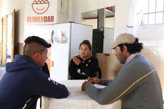 Promueven la alimentación saludable en familias de la zona norte