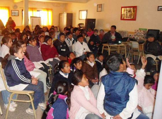 Alumnos de primaria celebraron el “Día del Ambiente” y prometieron fidelidad