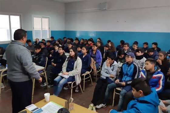 Seguridad brindó talleres preventivos a más de 800 estudiantes de Salta Capital