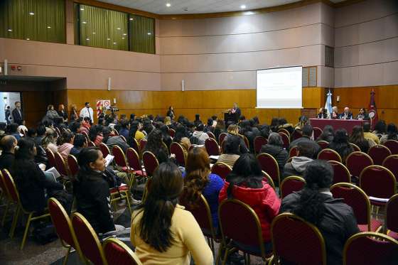 Profesionales canadienses actualizan a enfermeros en curación avanzada de heridas