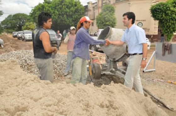 El Gobernador recorrió obras en el Norte provincial 