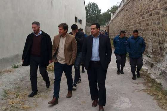 Autoridades provinciales supervisaron obras en el penal de Villa Las Rosas