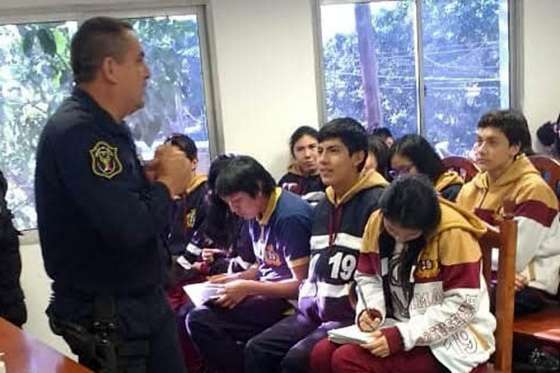 Alumnos de la escuela Jesús Reyes de Tartagal visitaron el Sistema de Emergencias 9-1-1