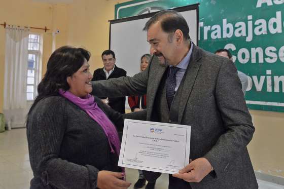 El Vicegobernador participó en la entrega  de certificados de capacitación de la UPAP