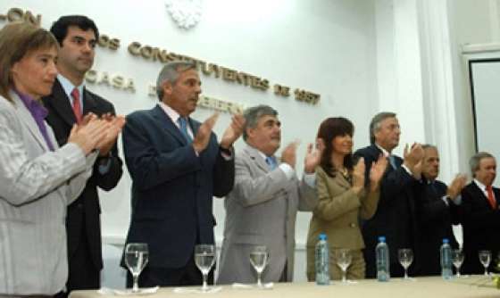 El gobernador Urtubey participó en la reunión de la OFHEPI 