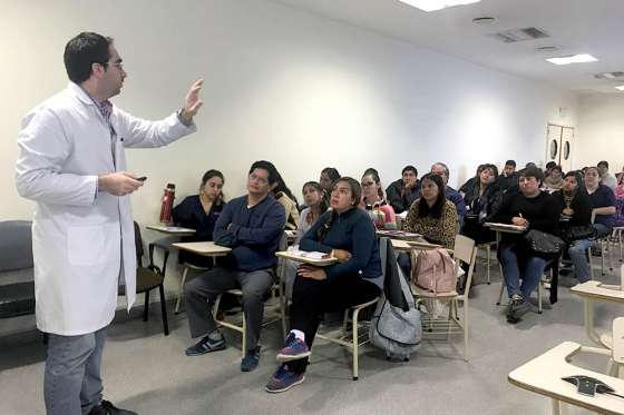 Dictan el tercer módulo del curso de Emergencias Pediátricas del hospital Materno Infantil