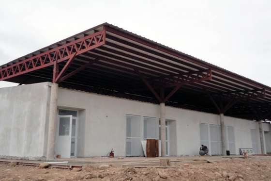 Construyen un colegio secundario rural en paraje Río Blanquito