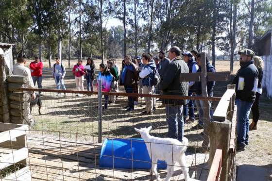 Más de 150 estudiantes celebran el Día de la Educación Agraria con capacitaciones en el INTA