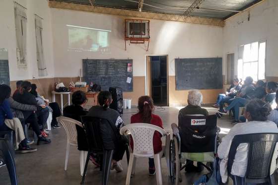 Adultos se comprometen contra el acoso escolar y ciberacoso