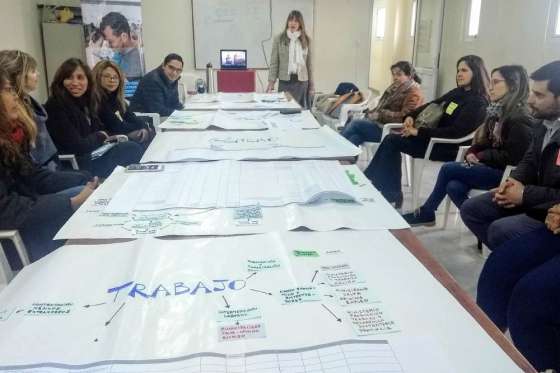 Capacitan a un equipo técnico para la orientación de refugiados y migrantes