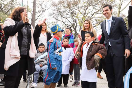 Urtubey inauguró las obras en la plaza central de Cerrillos