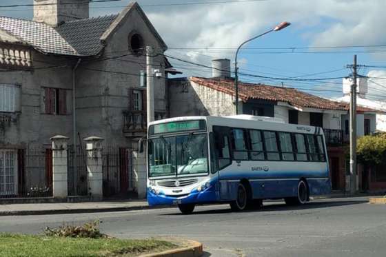 Más frecuencia de servicio para barrio Los Troncos