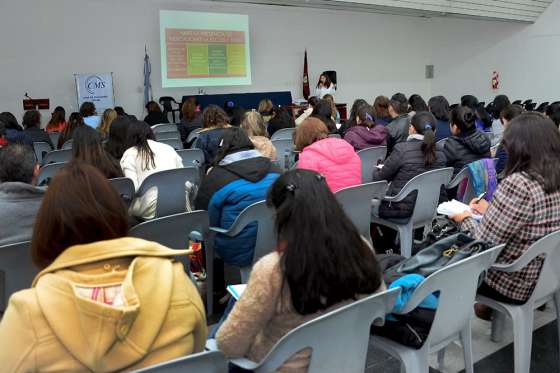 Docentes se preparan para intervenir en situaciones complejas de la vida escolar