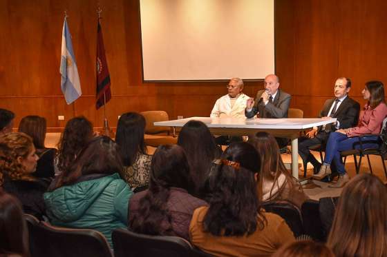 Más de 180 profesionales de la provincia son capacitados en urgencias odontológicas