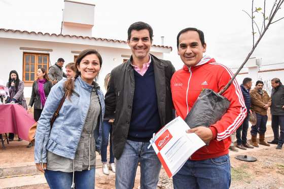 Cincuenta familias de Guachipas tienen desde hoy una casa propia