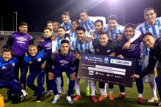 Atlético Tucumán ganó por penales y está entre los 16 mejores de la Copa Argentina