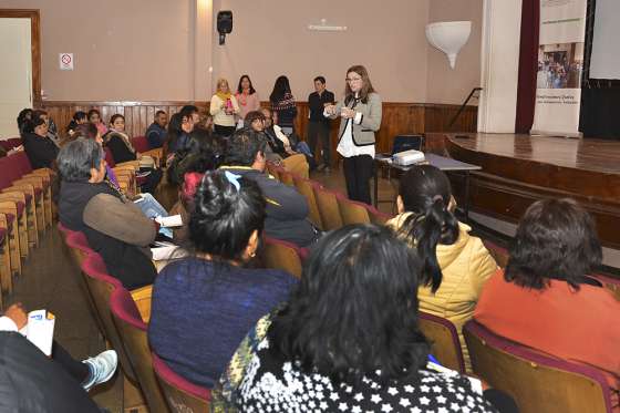 Personal de los comedores escolares se capacita en manipulación higiénica de alimentos