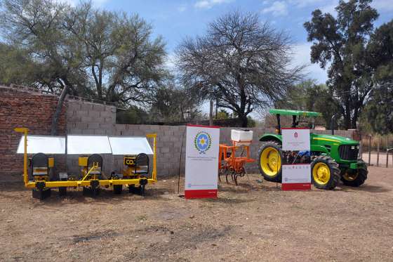 La Cooperativa Agropecuaria Lola Mora, de El Tala, recibió maquinarias para mejorar la productividad