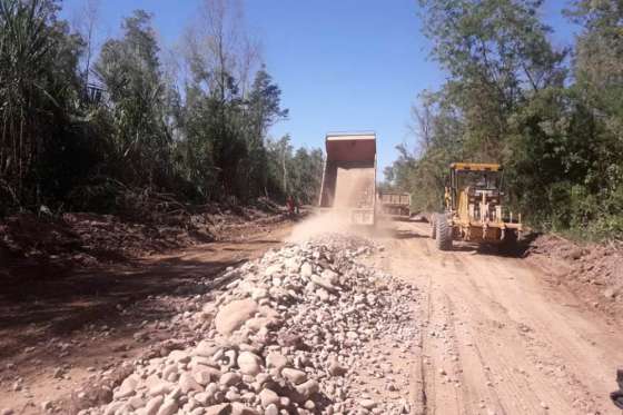 Vialidad realiza tareas para optimizar rutas en Embarcación y Orán