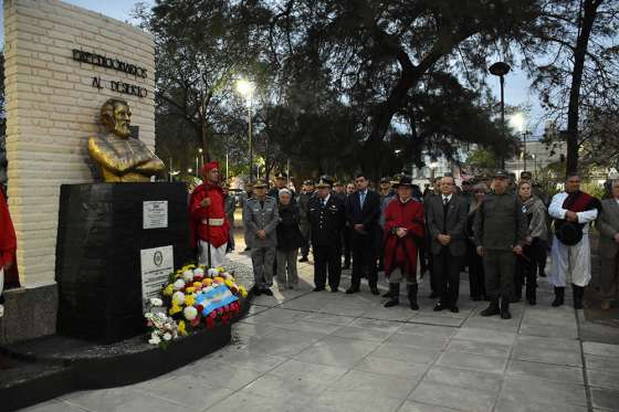 La ciudad de Roque Sáenz Peña recibió un busto del general Güemes