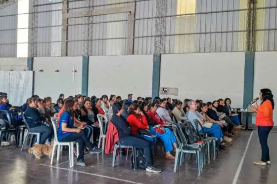 Capacitaron a acompañantes y cuidadores de adultos mayores en Guachipas