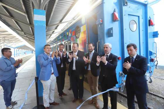 Remodelaron las oficinas comerciales del Tren a las Nubes y se sumó un nuevo vagón de pasajeros