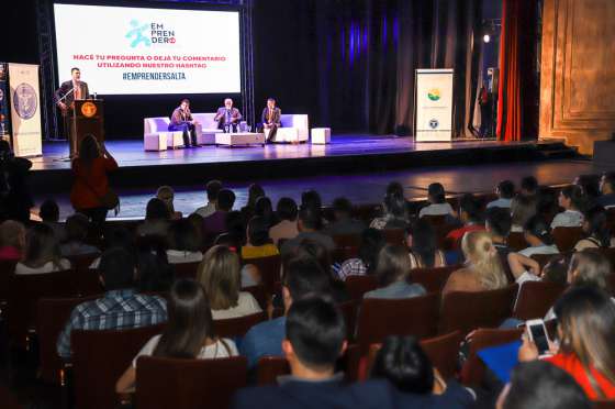 Urtubey participó en Emprende Salta, evento destinado a potenciar a jóvenes emprendedores