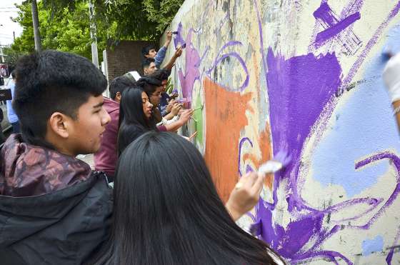 Pinceladas por la igualdad, mensajes de estudiantes para prevenir la violencia