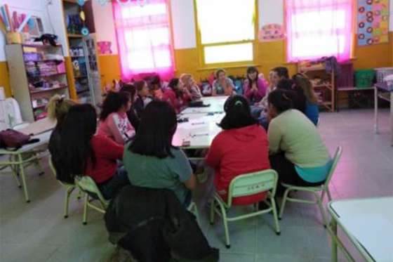 Coordinan talleres de crianza significativa con referentes de educación del departamento San Martín