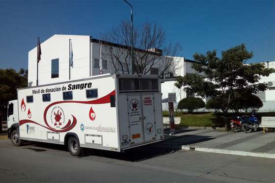 Colecta de sangre en el hospital Materno Infantil