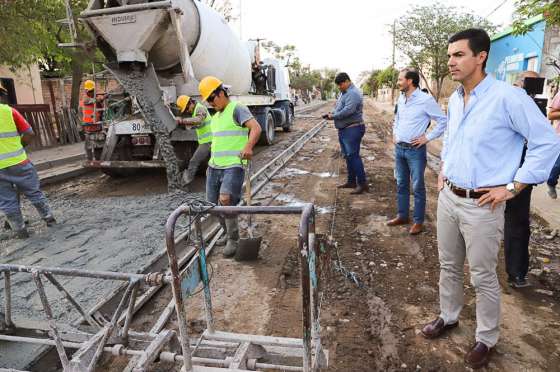 El gobernador Urtubey recorrió obras de pavimento en General Güemes