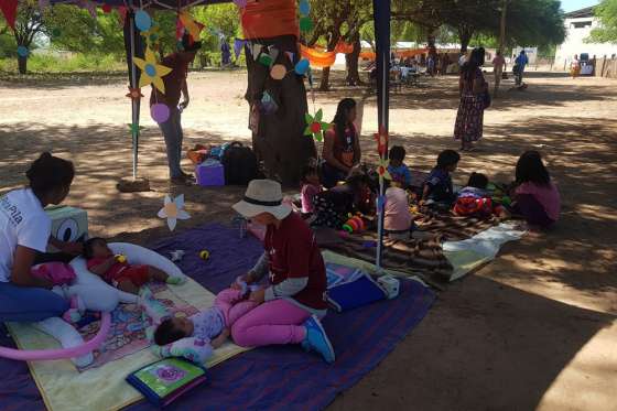 Madres y niños de Tartagal participaron en la jornada comunitaria Las huellas de la Infancia