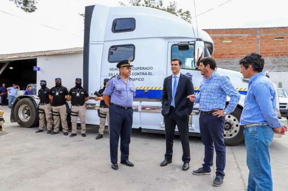 Se suman vehículos a la Policía para fortalecer en Salta la lucha contra las drogas