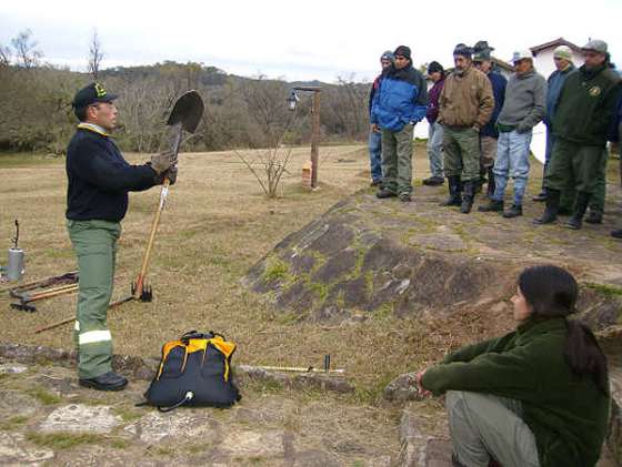 Defensa Civil capacita en Coronel Moldes y en Parque Nacional El Rey 