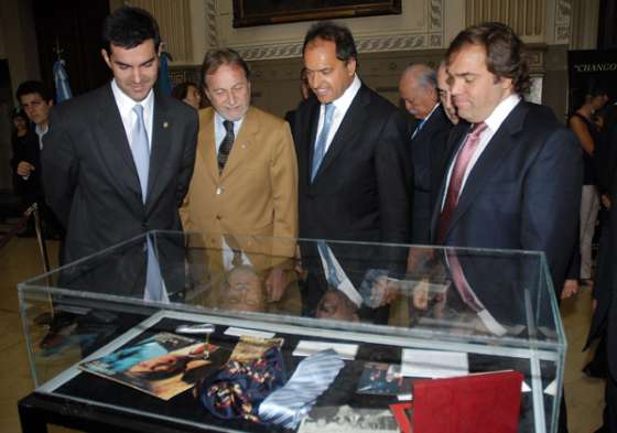 Urtubey participó en el homenaje al Chango Nieto en La Plata