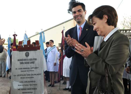 Inauguró el Gobierno obras en la escuela técnica de Rosario de Lerma  