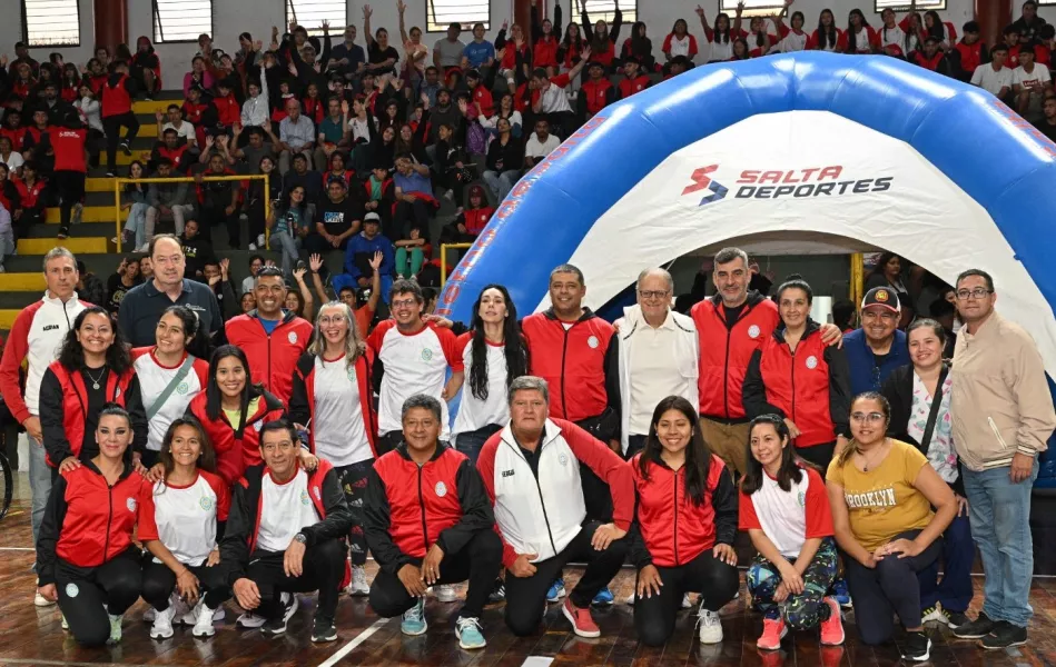 The Salta delegation left for Mar del Plata to compete in the Evita National Games