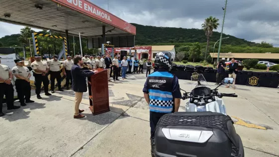 Entrega de equipamiento a Seguridad Vial con fondos del pago de multas