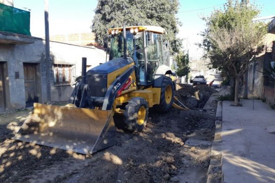 Recambio de cañerías de agua y conexiones domiciliarias para vecinos de Capital