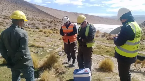 Monitoreo ambiental participativo en las minas Sijes y Tincalayu