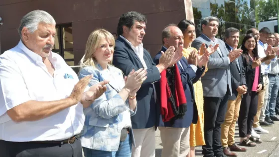 Mayor inversión en seguridad: Sáenz entregó nuevos móviles destinados a reforzar el servicio en toda la provincia