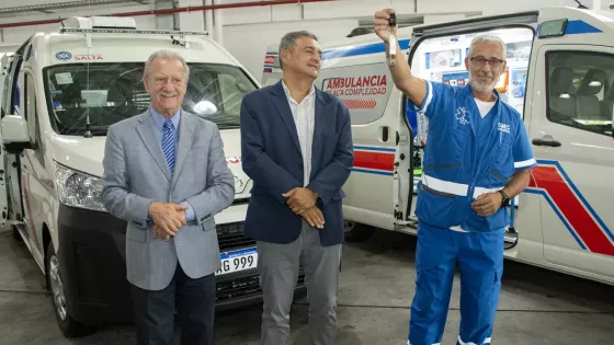 El Gobierno entregó al SAMEC tres ambulancias equipadas como terapias intensivas móviles