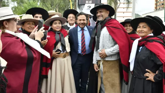 Sáenz encabezó los actos por el 212° aniversario de la Batalla de Salta