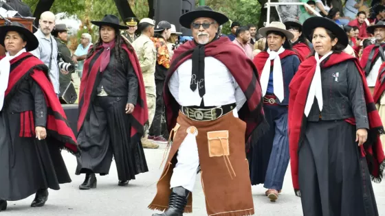 Sáenz encabezó los actos por el 212° aniversario de la Batalla de Salta