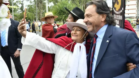 Sáenz encabezó los actos por el 212° aniversario de la Batalla de Salta