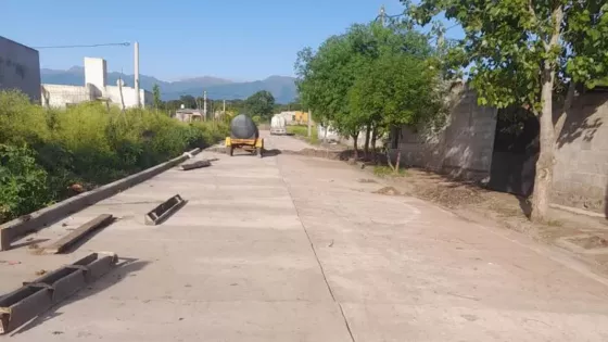 Pavimento, cloacas y cordón cuneta en Río Piedras