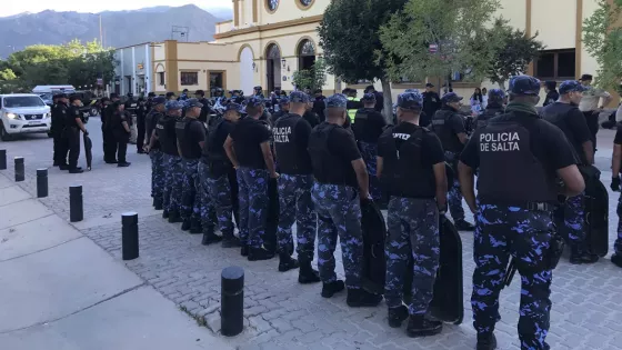 Comenzó el amplio operativo de seguridad en la Serenata a Cafayate